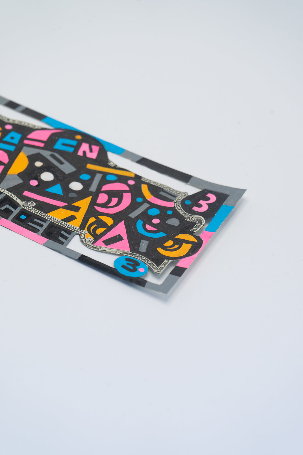 Thijmen Geluk - 2$ - 200 DOLLARS BILL SHOW - Circus Network Street Art and Illustration in Porto Portugal