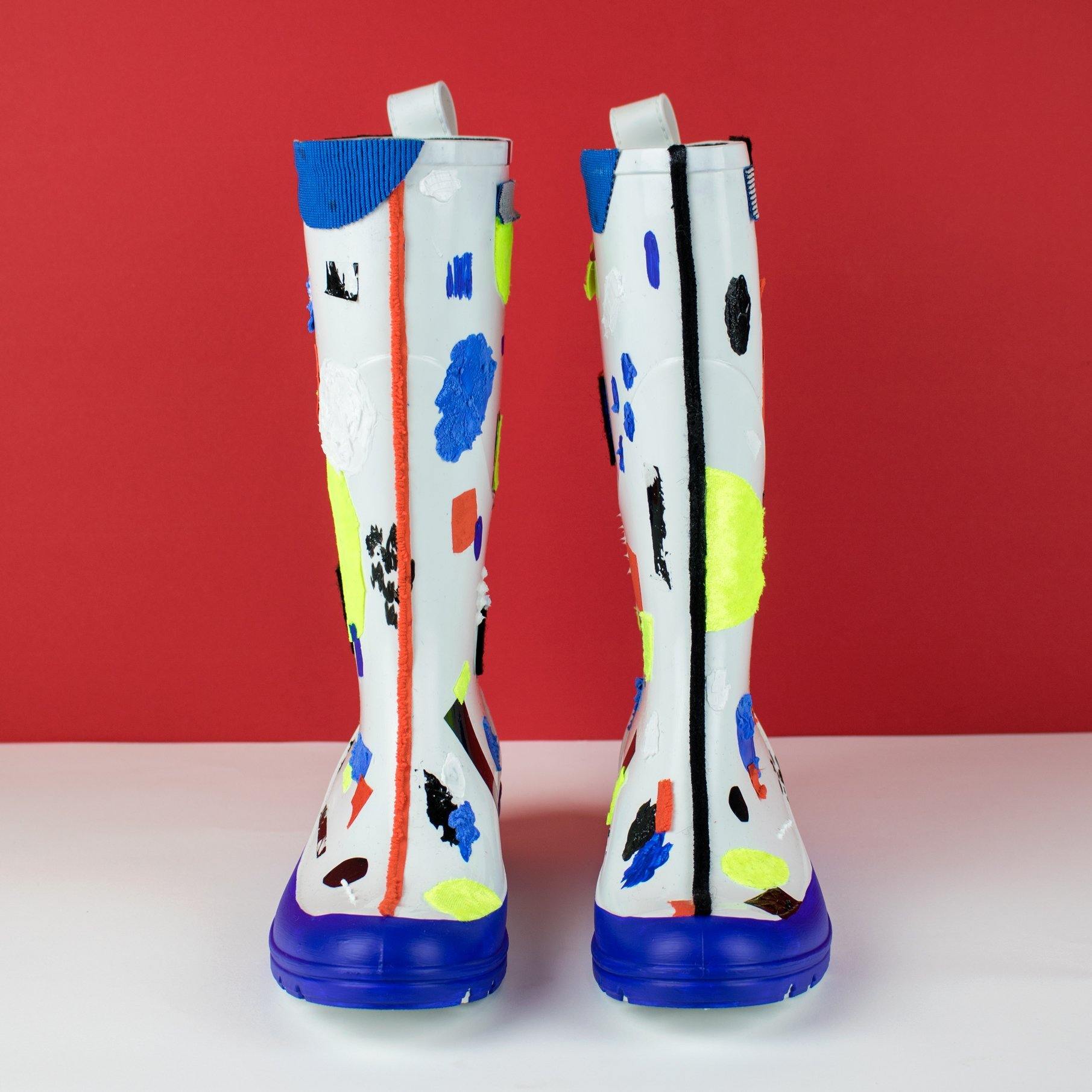 Elleonor - Winter is Coming - Botas - Circus Network Street Art and Illustration