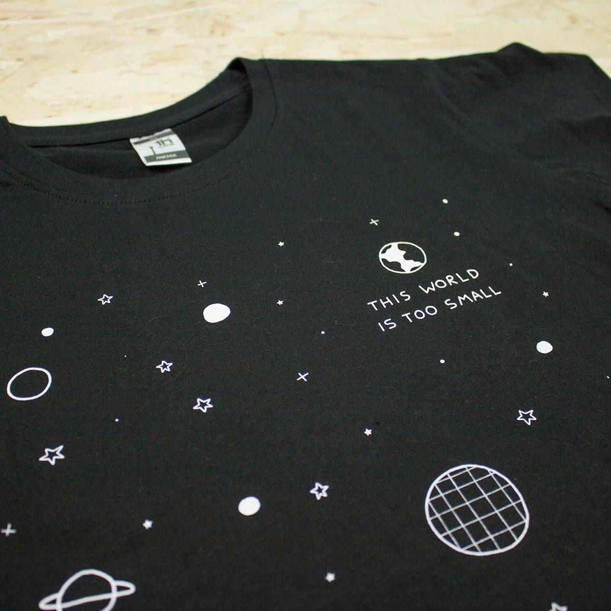 Lara Luís - The world is too small for my universe - T-shirt - Circus Network Street Art and Illustration