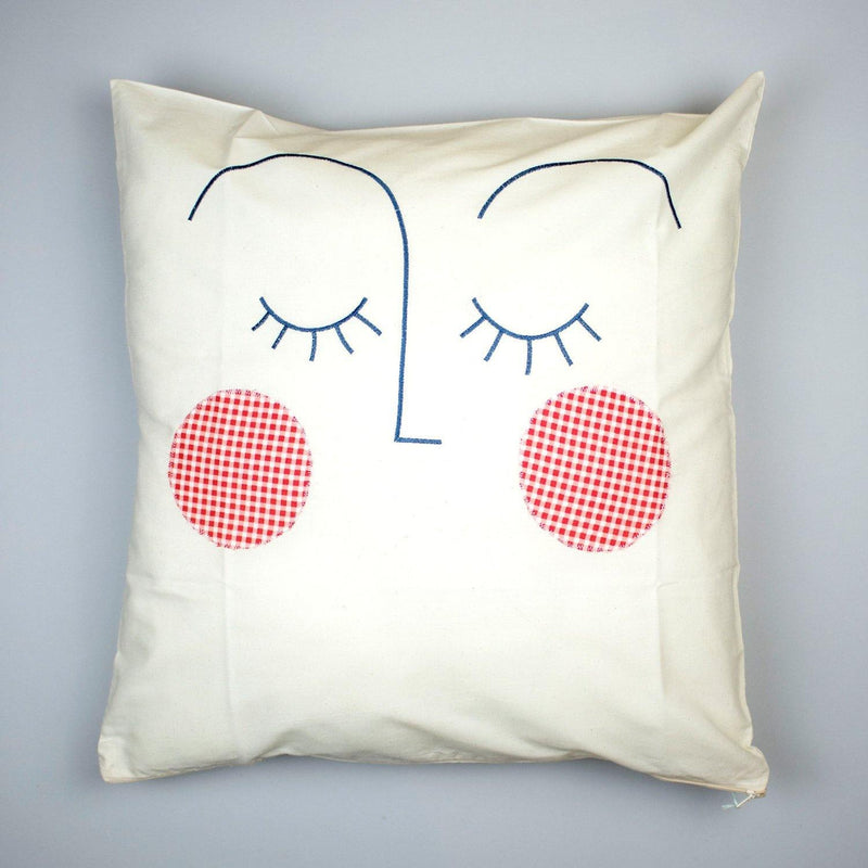 Clara Não - Cara - Pillowcase - Circus Network Street Art and Illustration