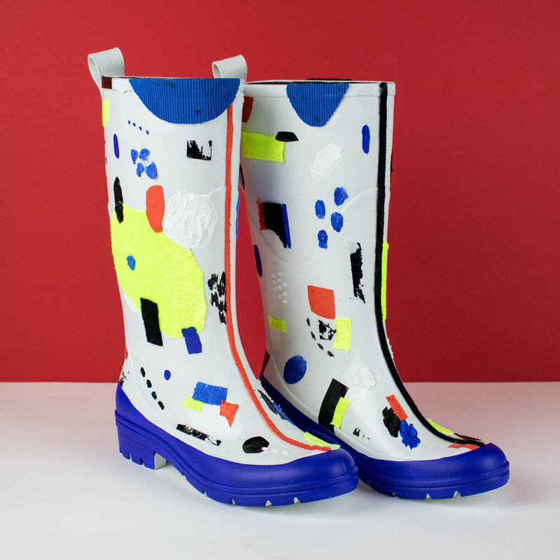 Elleonor - Winter is Coming - Botas - Circus Network Street Art and Illustration