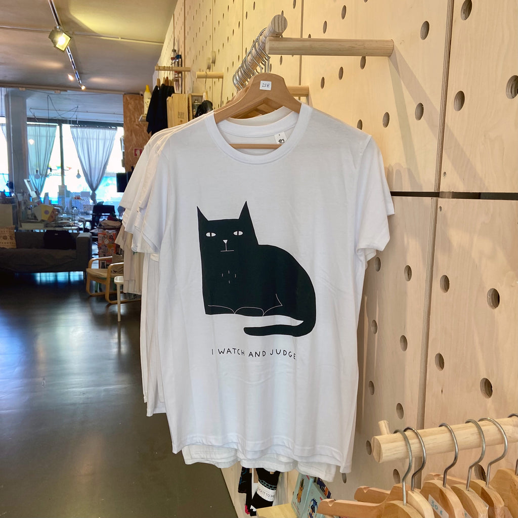 Lara Luís - T-shirt Watch and Judge - Circus Network Street Art and Illustration in Porto Portugal