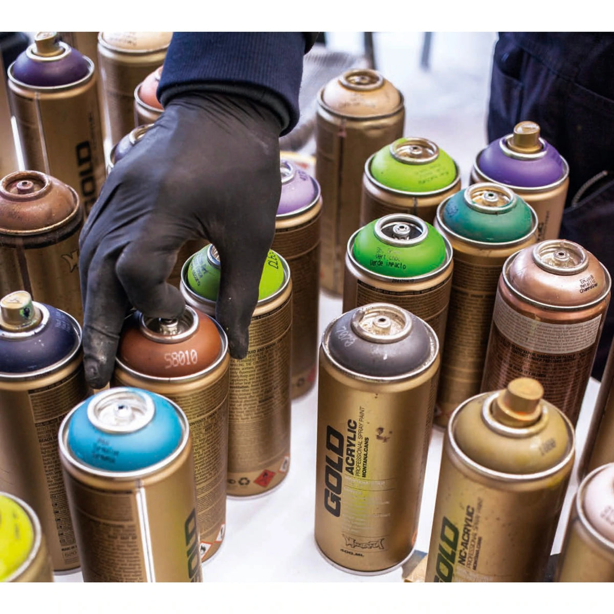 Montana Cans GOLD - Spray Cans - Circus Network Street Art and Illustration in Porto Portugal